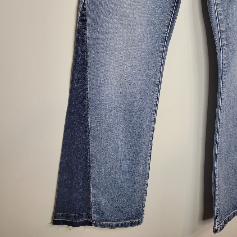 GAP Two-Tone Blue 70's Flare High Rise Jeans - Picture 3 of 15